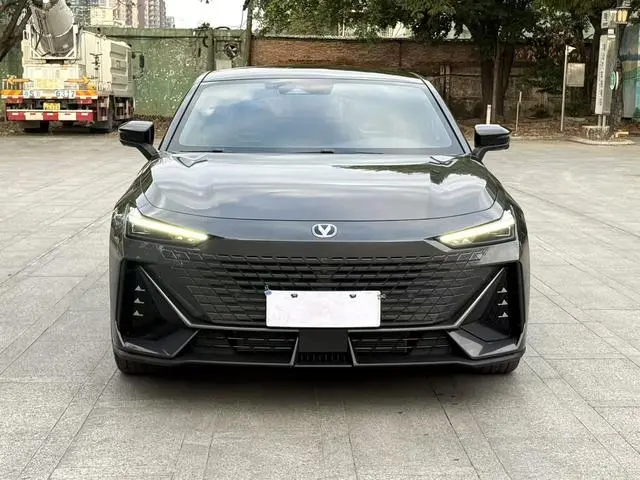 Changan Changan UNI-V 1.5T premium type