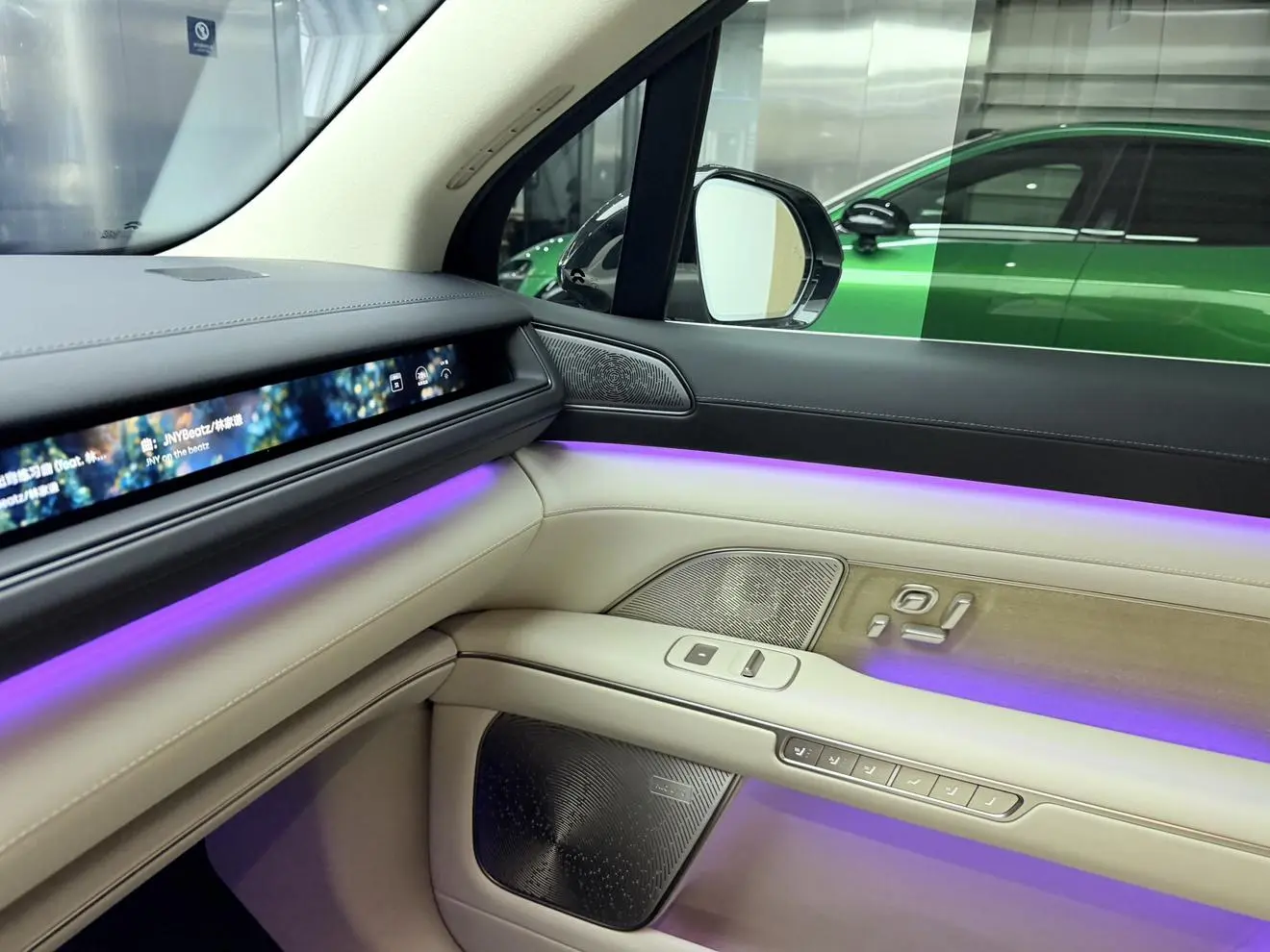 NIO NIO ES8 Six-seater Executive Deluxe Edition