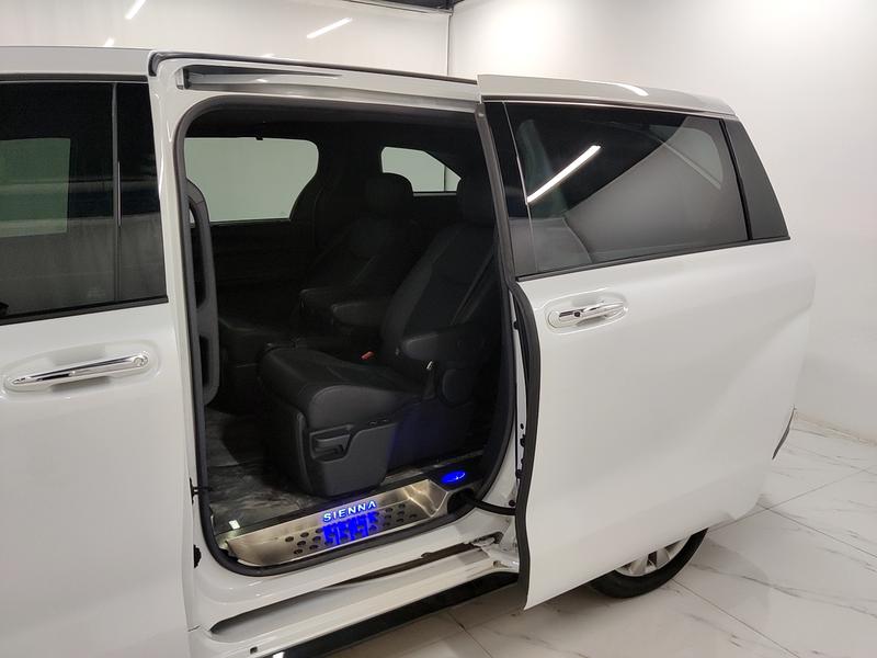 Toyota Sienna 2023