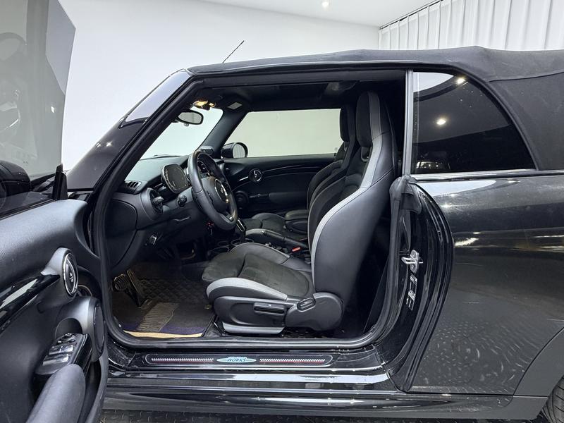MINI MINI 2023