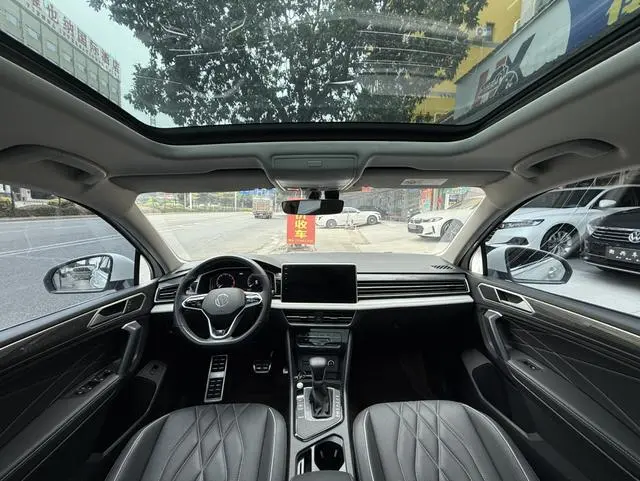 Volkswagen Tiguan L 330TSI automatic two-wheel drive R-Line Premium edition
