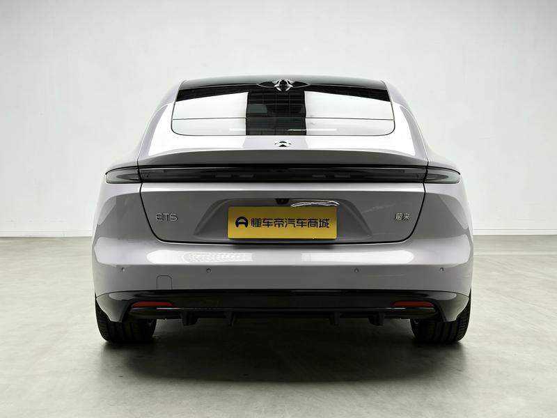 NIO NIO ET5 2025