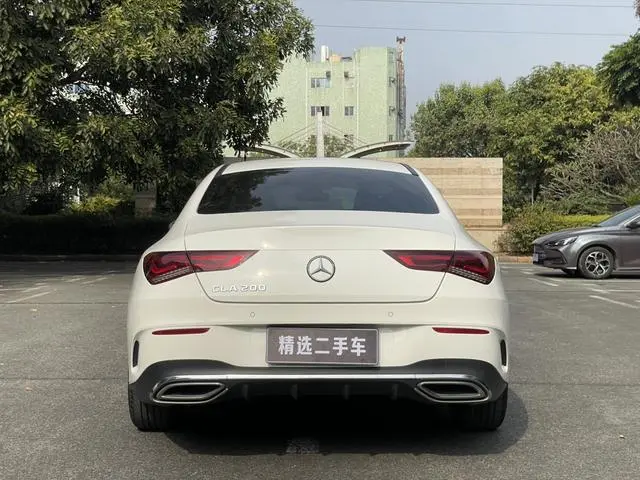 Mercedes-Benz Mercedes-Benz CLA CLA 200 four-door coupe