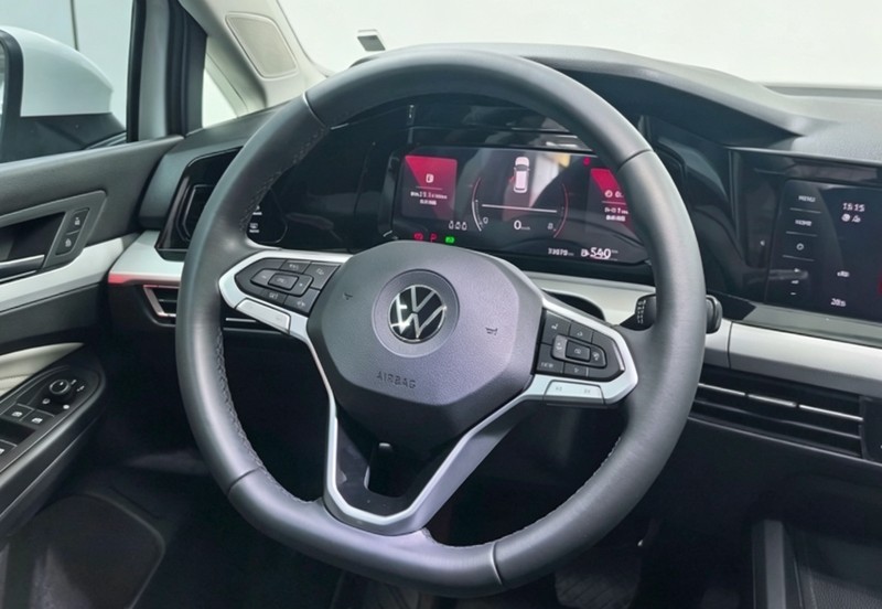 Volkswagen golf 2023