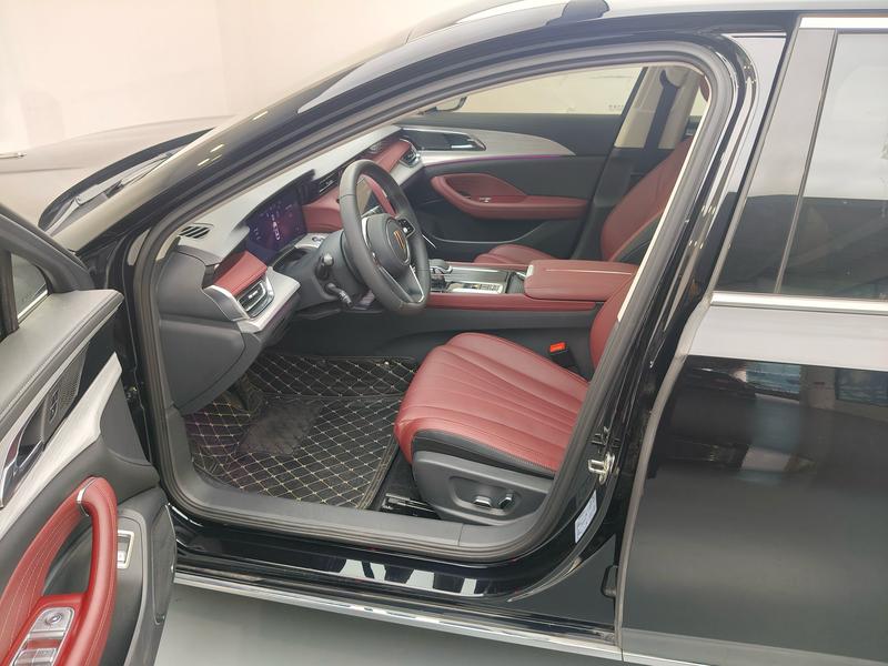 Hongqi Red Flag H5 2025