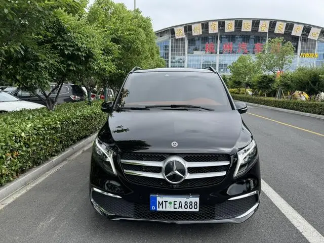 Mercedes-Benz Mercedes-Benz V-class V 260 L Long Wheelbase Premium Edition