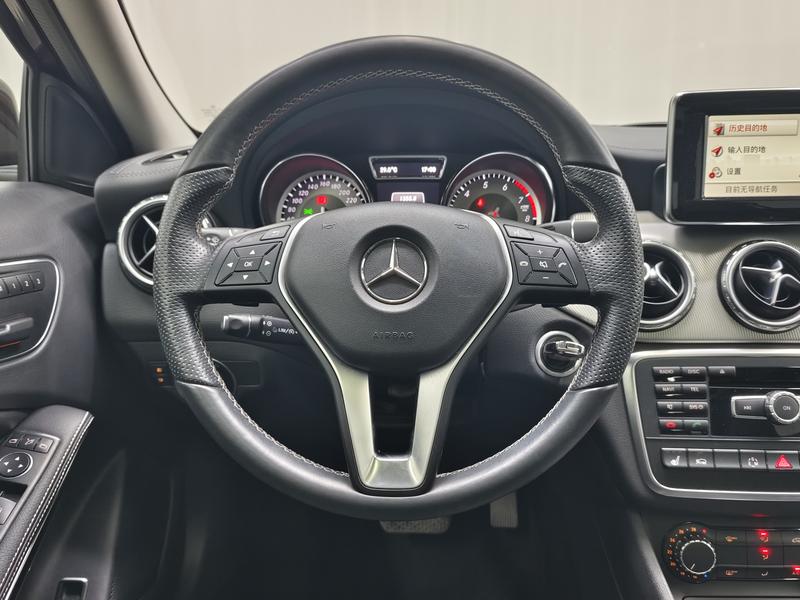 Mercedes-Benz Mercedes Benz GLA 2015