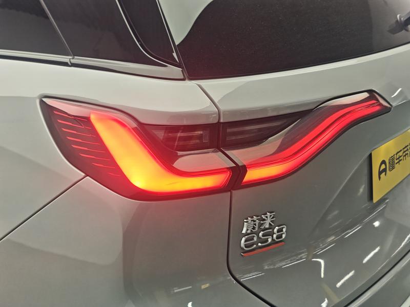 NIO NIO ES8 2020