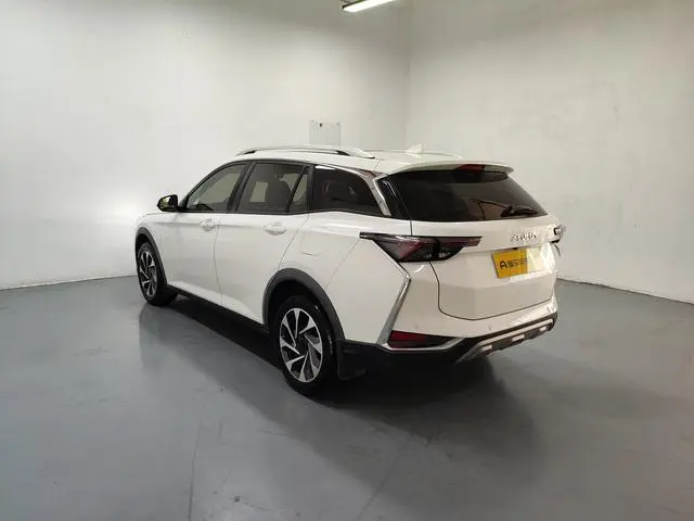 Dongfeng Fengshen Yi Hyun GS 230T automatic cooler version