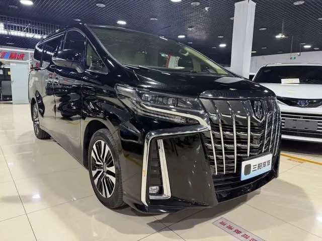 TOYOTA Elfa Facelift 3.5L Premium Edition