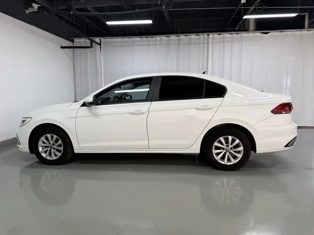 Volkswagen Bora 200TSI DSG Smooth Version