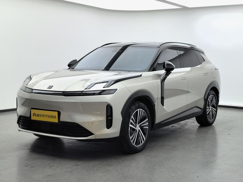 Lynk & Co Lynk&Co 08 EM-P 2023