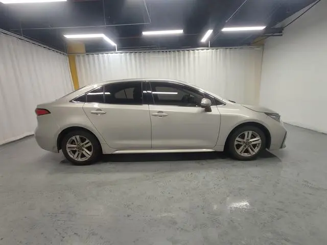 TOYOTA Ling Shang 2.0L Leading version