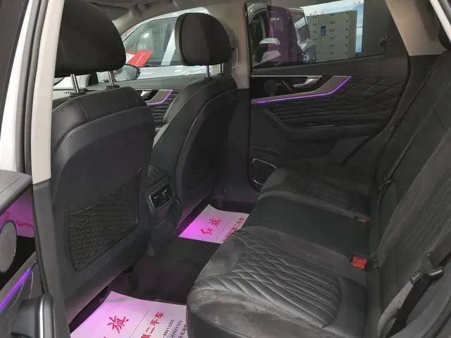 Hongqi Hongqi HS5 2.0T Zhilian Qixiang four-wheel drive version