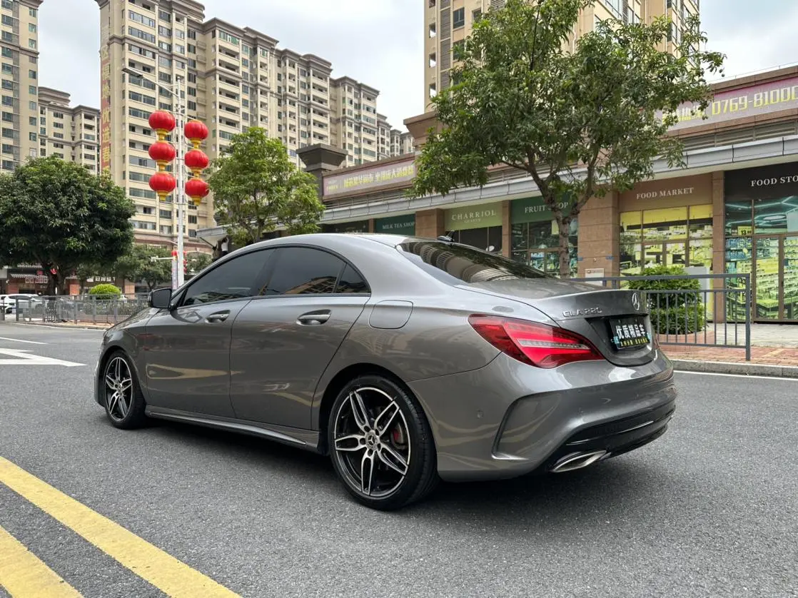 Mercedes-Benz Mercedes-Benz CLA CLA 220 4MATIC