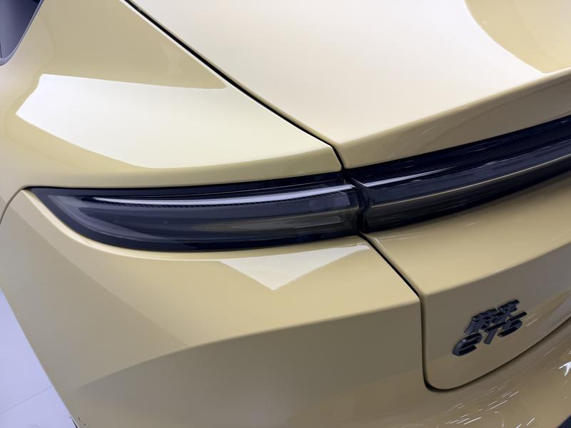 NIO NIO ET5 2022
