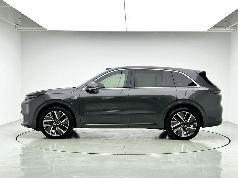 Li Auto Ideal L6 2024