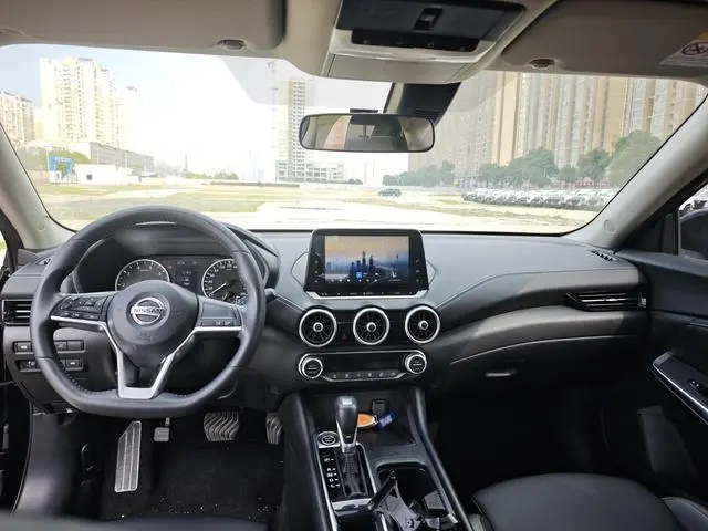 Nissan Xuan Yi 1.6L XL CVT Enjoy Edition