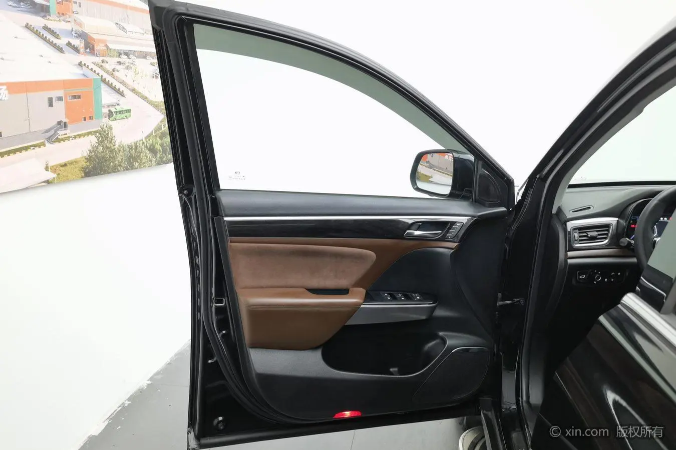 GAC Trumpchi GS8 320T two-wheel drive luxury Zhilian Edition 7 seats