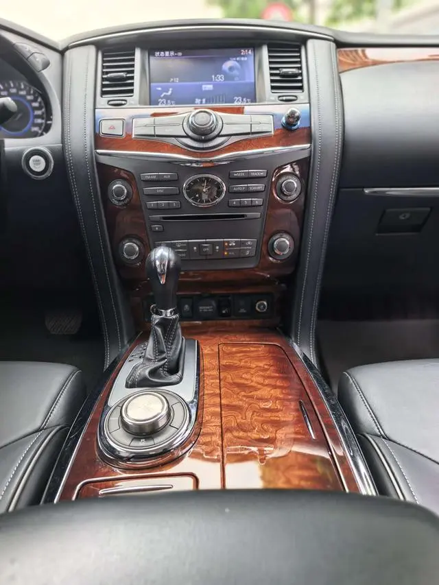 Infiniti Infiniti QX80 5.6L 4WD