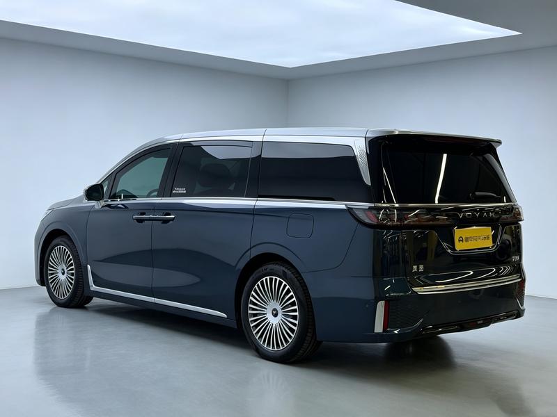 Voyah Lantu Dreamer PHEV 2025