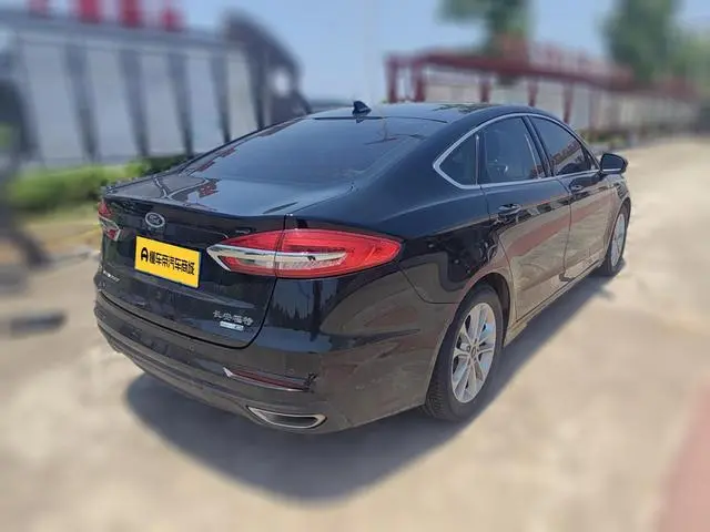Ford Mondeo EcoBoost 180 fashion type