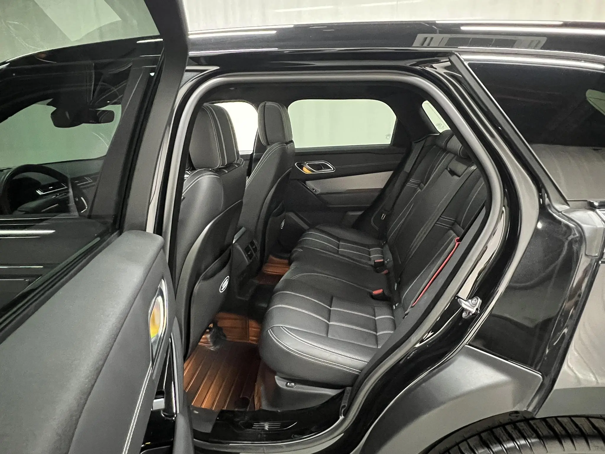 Land Rover Range Rover Star Pulse 250PS Yihe Collector's Edition