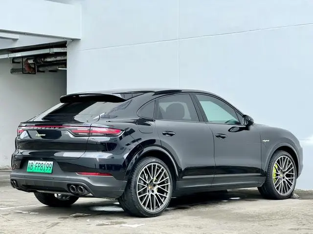 Porsche Cayenne Coupé E-Hybrid Cayenne E-Hybrid Coupé 2.0T