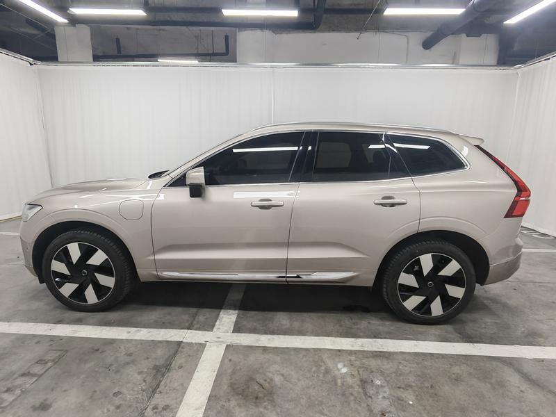 Volvo Volvo XC60 PHEV 2025