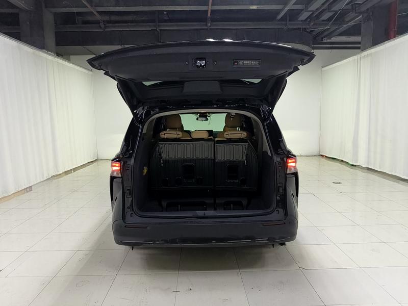 Toyota Sienna 2024