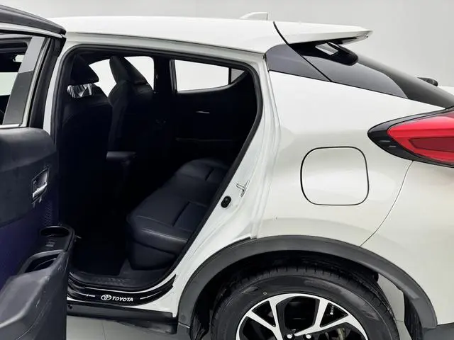 TOYOTA Toyota C-HR 2.0L Leading version