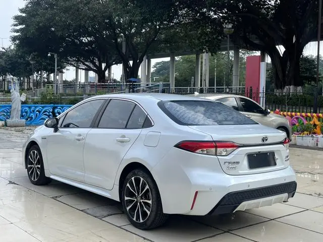 TOYOTA Lei Ling Dual engine 1.8H E-CVT sports version