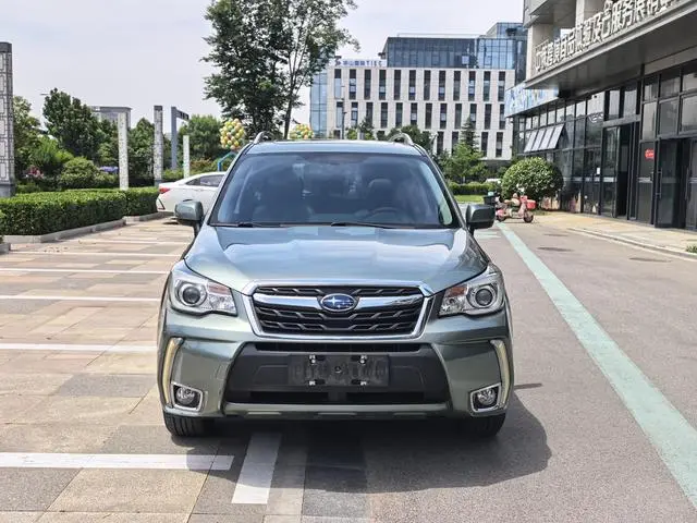 Subaru FORESTER Forester 2.0i Fashion Navigation Version