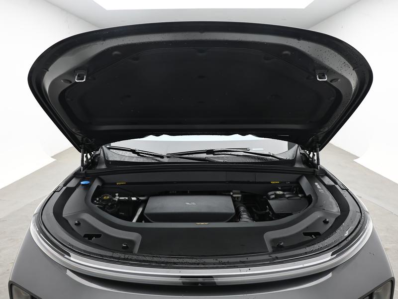 Li Auto Ideal L8 2024