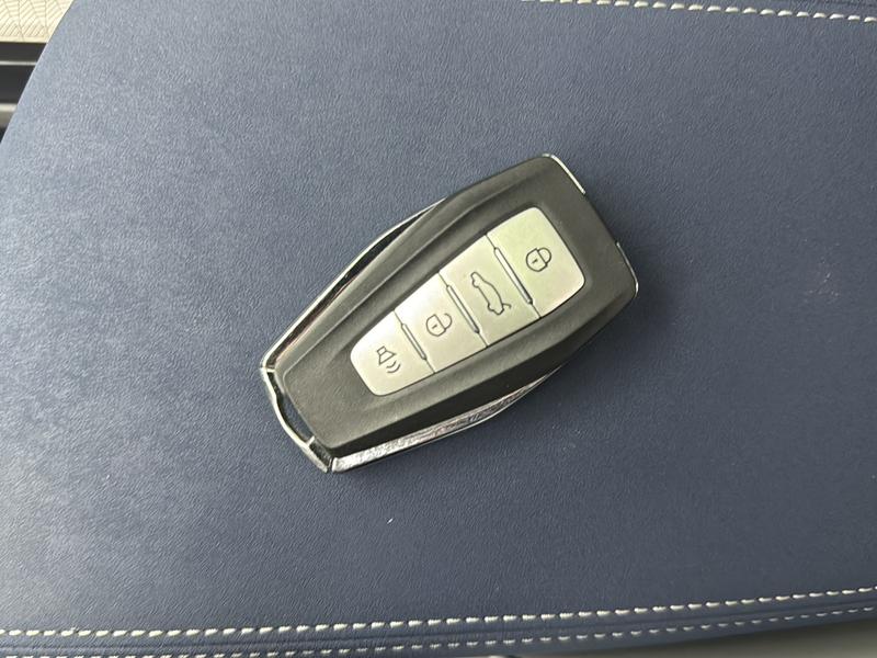 Geely Emgrand 2022