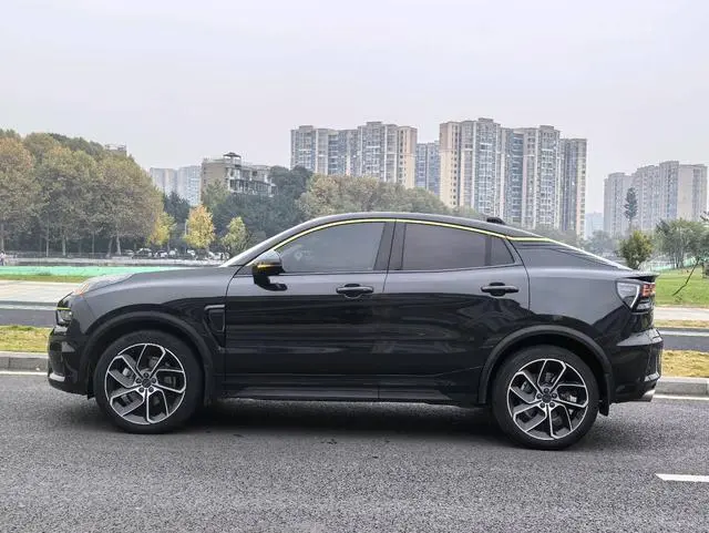 LYNK & CO Lynk 05 2.0TD two-wheel drive Halo