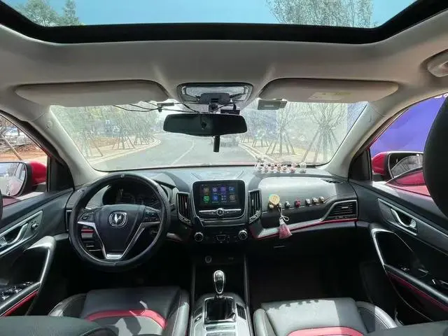 Changan Changan CS55 1.5T manual dazzling color type country V