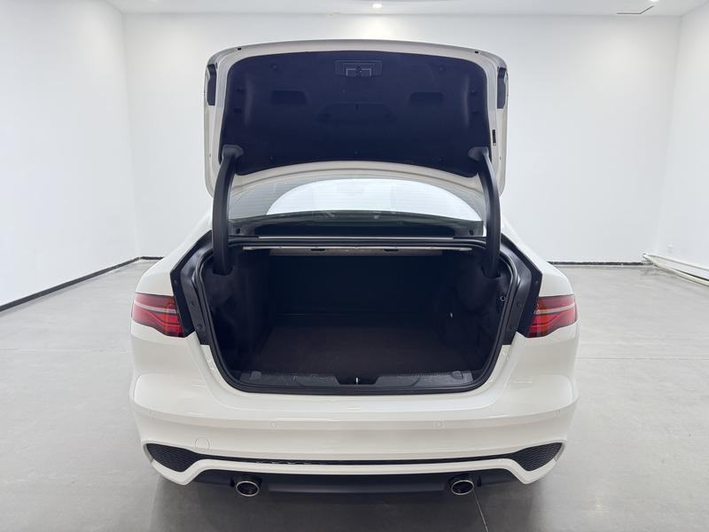 Jaguar Jaguar XEL 2024