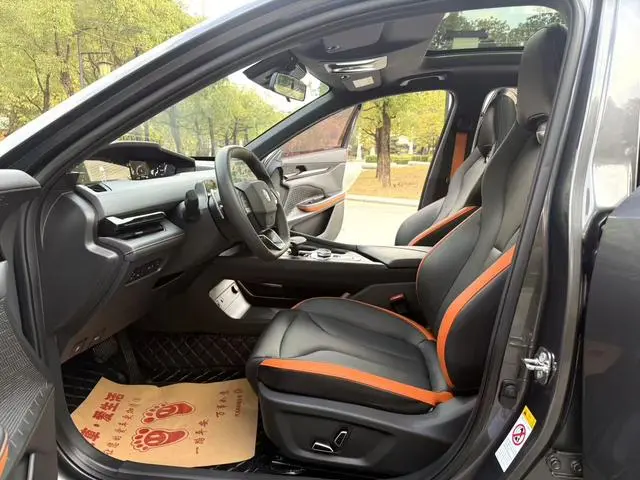 Changan Changan UNI-V 1.5T premium type