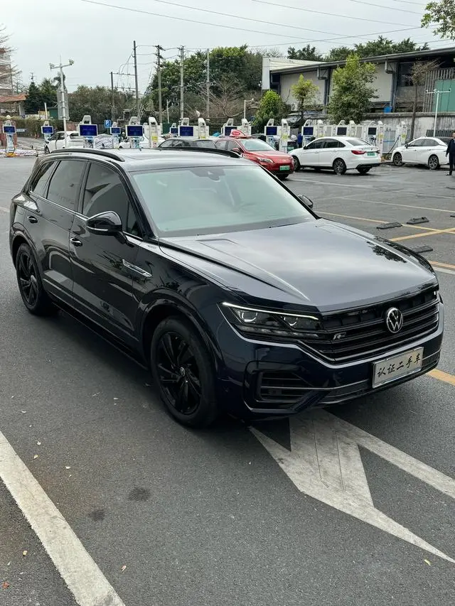 Volkswagen Touareg 3.0 TSI Ruixiang Edition Yao Black Sports Suit