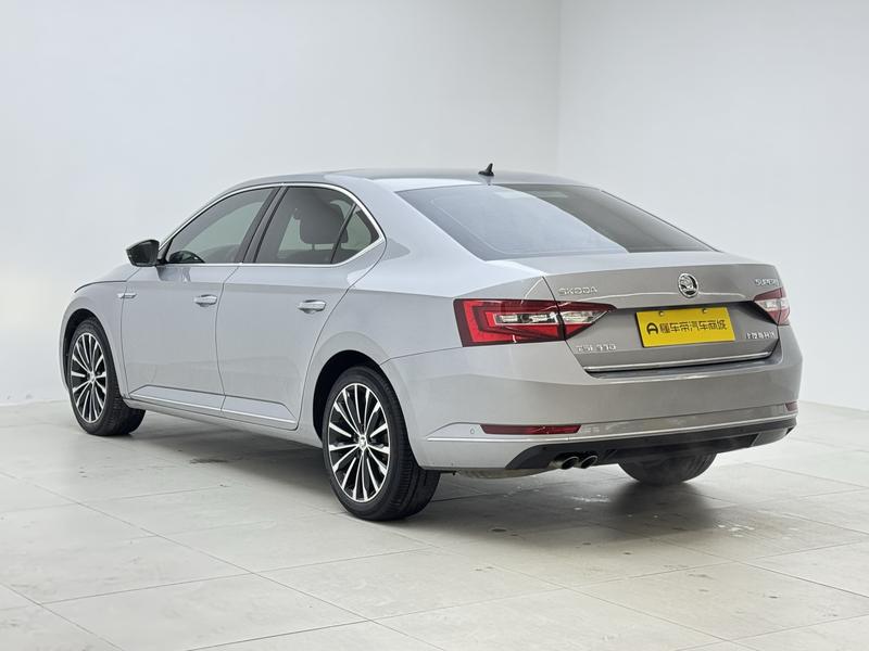 Skoda Superb 2016