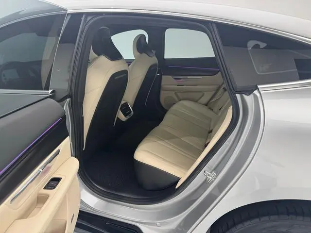 Xpeng Xiaopeng P7 625E