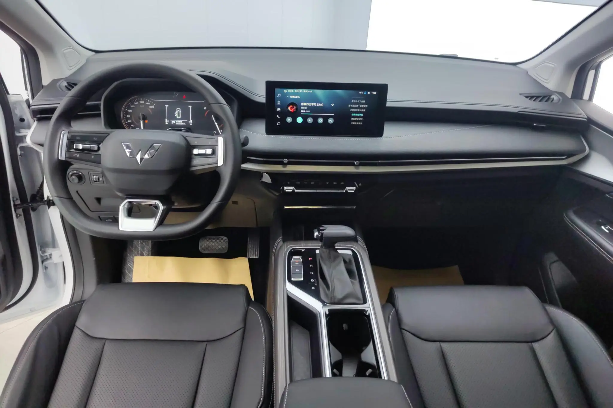 Wuling Wuling Jiachen 1.5T CVT Smart Luxury