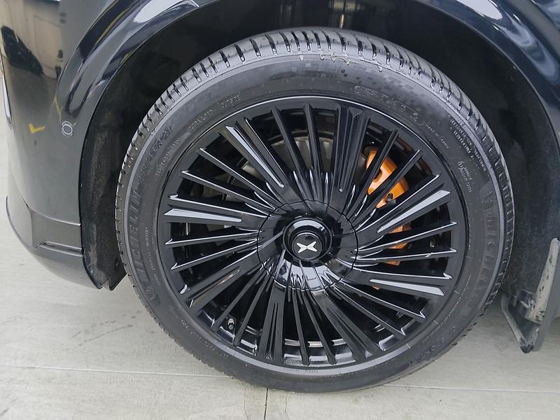 XPeng Xiaopeng G9 2025