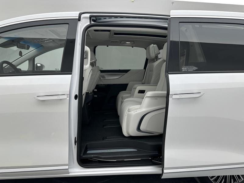 Buick Buick GL8 PHEV 2024