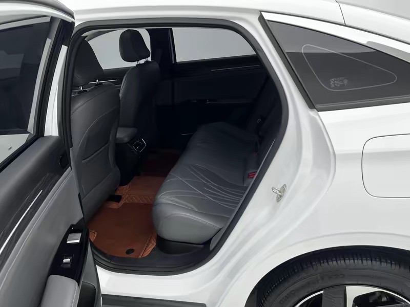 Geely Galaxy Galaxy L6 2025
