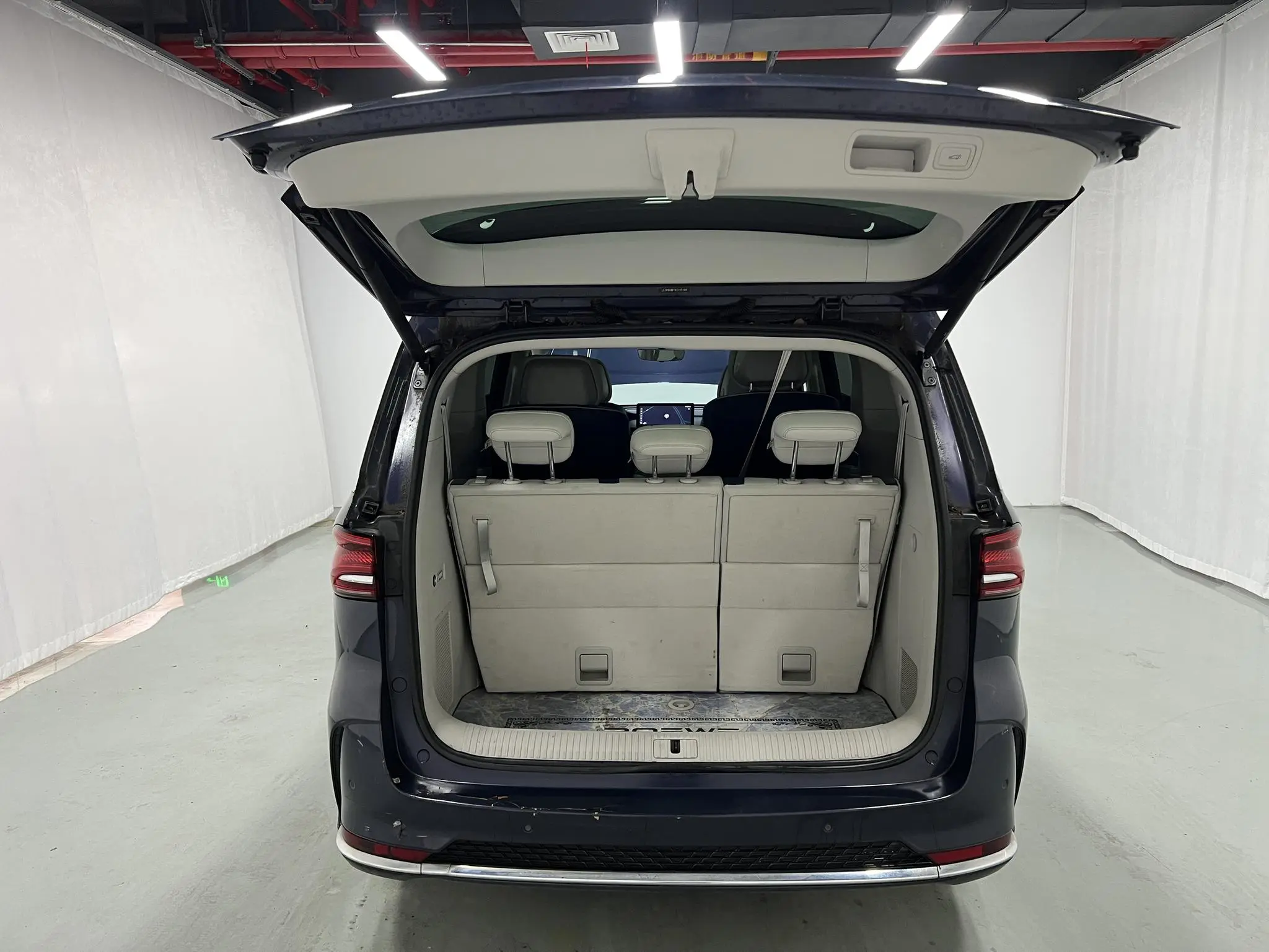 Roewe Roewe iMAX8 400TGI Reunion Edition