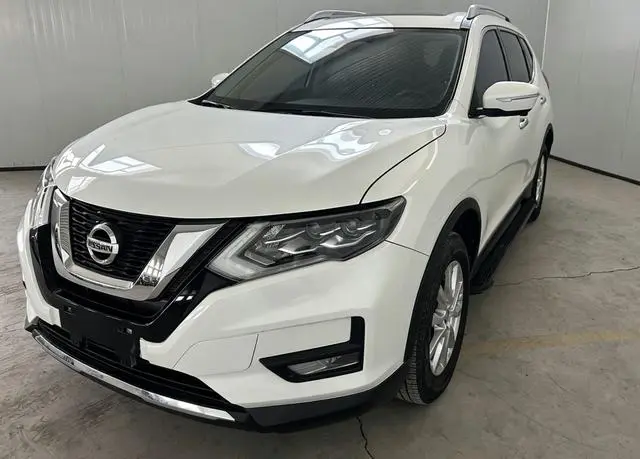 Nissan Qijun 2.0L two-wheel drive Zhilian Premium Edition