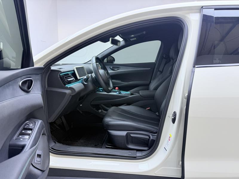 BYD Seal 06DM 2025