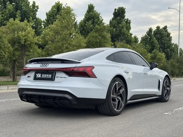 Audi Audi RS e-tron GT Basic type
